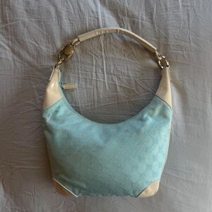 AUTHENTIC Gucci shoulder bag